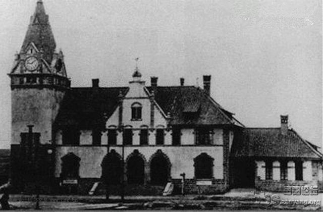 德国占领青岛时期火车站，拍摄于1904年.jpg