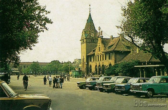 　90年代青岛火车站.jpg