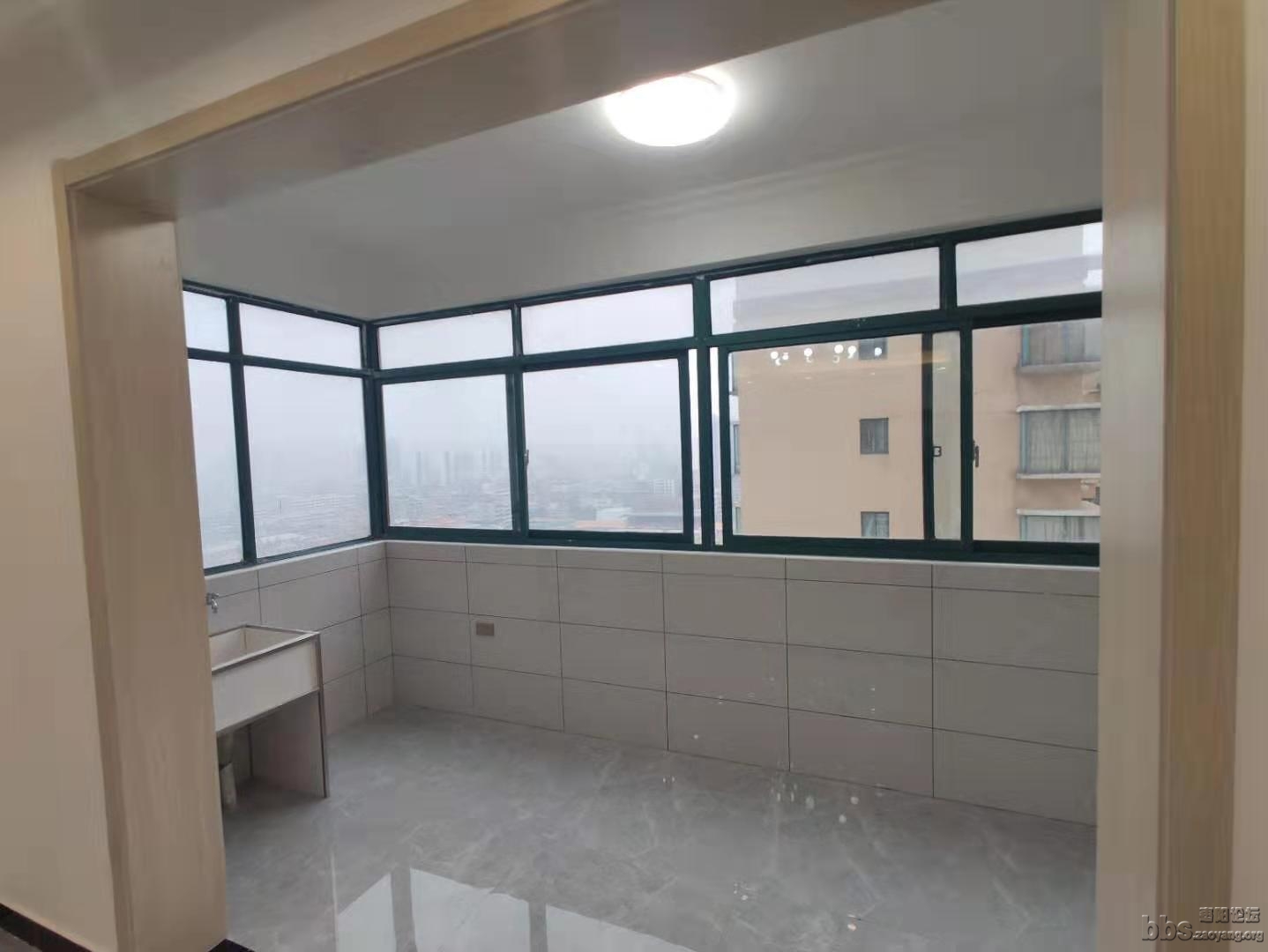 二实小附近,宜都花园电梯,18楼,139平,1500元/月