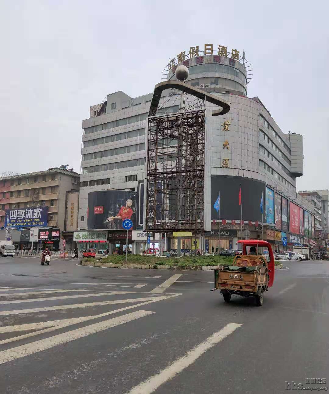 大厦转盘这是要寿终正寝了